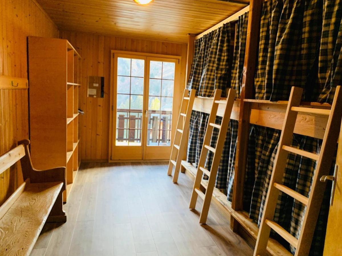 Freeride Hostel Ле-Крозе Экстерьер фото